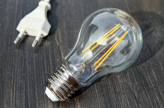 7 TIPS FOR LOWERING ENERGY COSTS